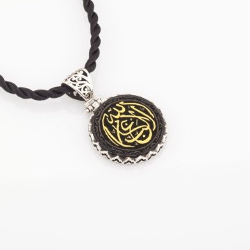 Oniks Taşı Üzeri Kazıma Kişiye Özel El İşi Kolye