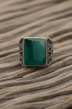 Büyük Boy Dikdörtgen Model Yeşil Akik Taşlı Yüzük
