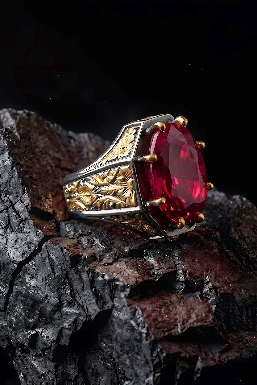 Siyah Rodaj ve Altın Kaplama Yakut Zirkon Taşlı Gümüş Yüzük