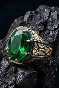 Siyah Rodaj ve Altın Kaplama Zümrüt Zirkon Taşlı Gümüş Yüzük