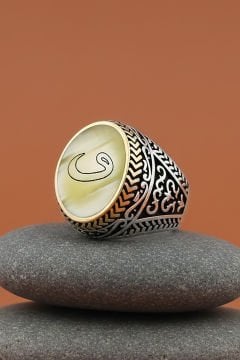 Sedef Taşı Üzerine Vav Gümüş Erkek Yüzük