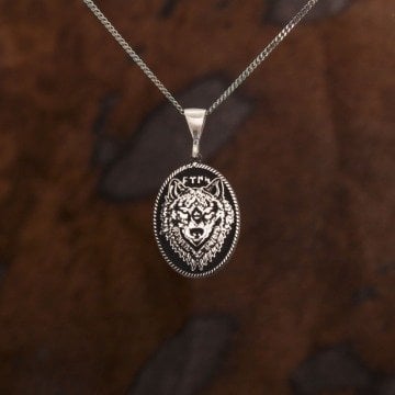 Kurt ve Göktürkçe Türk İşlemeli Gümüş Kolye