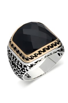 Sarmaşık İşlemeli Siyah Zirkon Taşlı Gümüş Yüzük