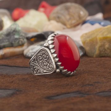 Kızıl Endonezya Akiği Taşlı El İşi Gümüş Yüzük