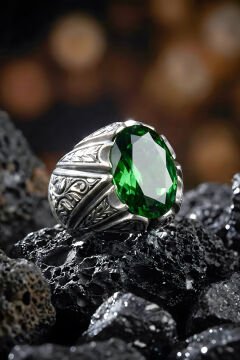 Erzurum Kalem İşçiliği Sancaktar Model Zümrüt Zirkon Taşlı Erkek Yüzük