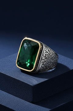 Yeşil Zirkon Taşlı Gümüş Yüzük