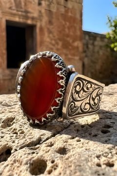 Kalem İşleme Desenli Akik Taşlı Gümüş Erkek Yüzük