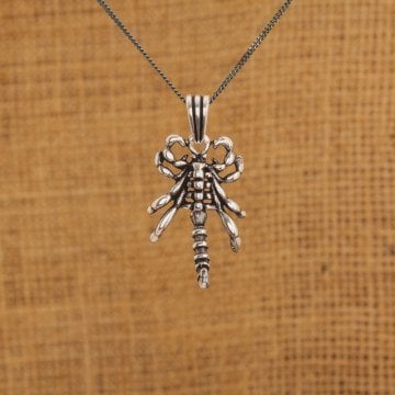 Akrep Model Gümüş Kolye