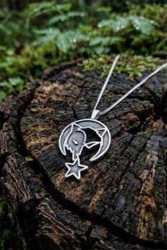 Ay Yıldız İçine Kurt Model Gümüş Kolye