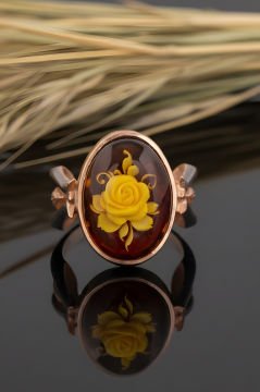 Damla Kehribar İçine Gül Oyma El İşi Gümüş Yüzük