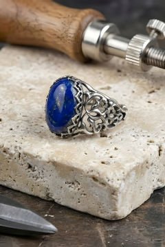 Selçuklu Motifli El İşi Lapis Lazuli Taşlı Gümüş Yüzük
