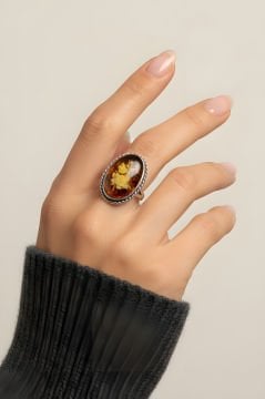 Damla Kehribar İçine Gül Oyma El İşi Gümüş Yüzük