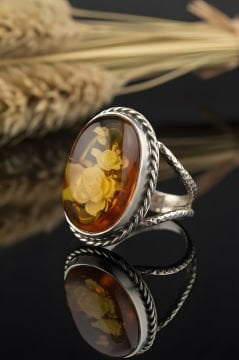 Damla Kehribar İçine Gül Oyma El İşi Gümüş Yüzük