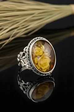 Damla Kehribar İçine Gül Oyma El İşi Gümüş Yüzük