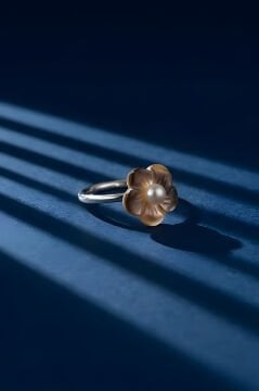 Sedefli Papatya Model Sedef Ve İnci Taşlı Minimal Kadın Yüzük