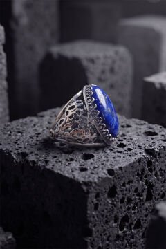 Geleneksel Motifli Doğal Lapis Lazuli Taşlı El İşçiliği Erkek Gümüş Yüzük
