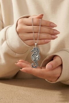 Deniz Atı Model Gümüş Unisex Kolye