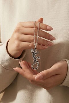 Kertenkele Model Gümüş Unisex Kolye