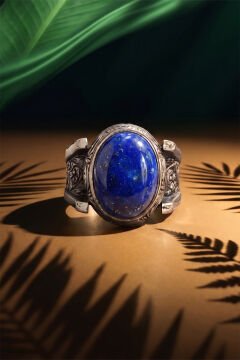 Kalem İşleme Detaylı Özel Tasarım Lapis Lazuli Taşlı Gümüş Erkek Yüzük