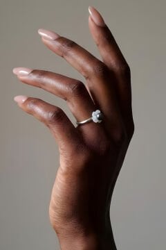 Kardelen Model Sedef Ve Siyah İnci Taşlı Minimal Kadın Yüzük