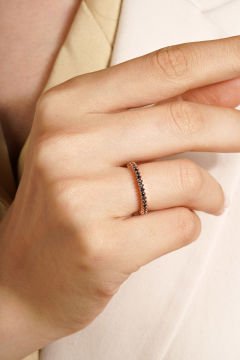 Siyah Renk Zirkon Taşlı Tek Sıra Tamtur Yüzük 7 - Rose Rengi