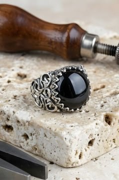 Kadim Model El İşi Oniks Taşlı Gümüş Yüzük