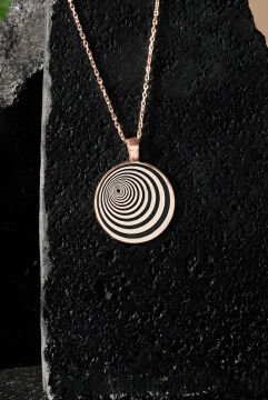 Yuvarlak Desenli Model Siyah Mineli Gümüş Kolye Rose Rengi