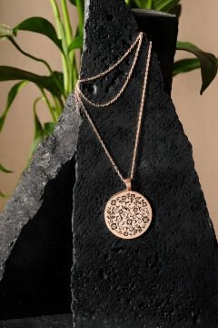 Yuvarlak Sarmaşık Desenli Siyah Mineli Gümüş Kolye Rose Rengi